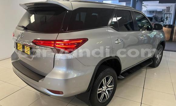 Nunua Ilio tumika Toyota Fortuner Fedha Gari ndani ya Chilanga nchini Lusaka