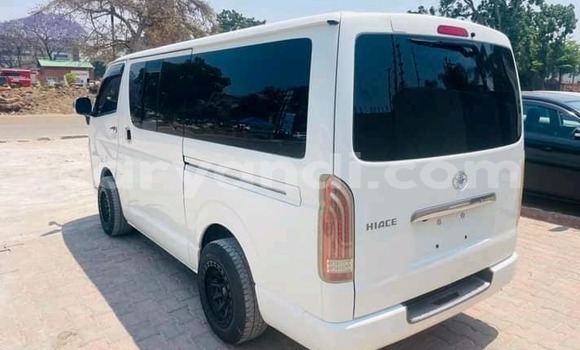 Acheter Occasion Voiture Toyota Hiace Blanc à Lusaka, Zambie Acheter Occasion Voiture Toyota Hiace Blanc à Lusaka, Zambie
