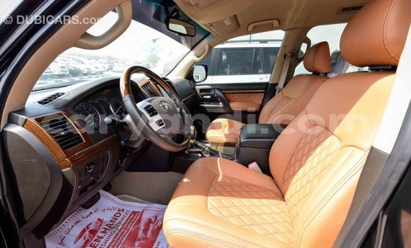 Nunua Imported Toyota Land Cruiser Nyeusi Gari ndani ya Import - Dubai nchini Zambia Nunua Imported Toyota Land Cruiser Nyeusi Gari ndani ya Import - Dubai nchini Zambia