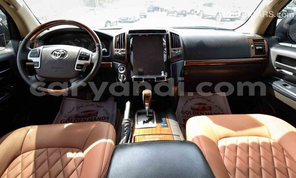 Nunua Imported Toyota Land Cruiser Nyeusi Gari ndani ya Import - Dubai nchini Zambia Nunua Imported Toyota Land Cruiser Nyeusi Gari ndani ya Import - Dubai nchini Zambia