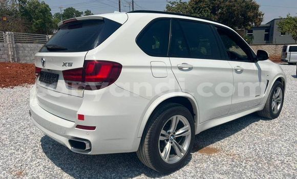 Acheter Occasion Voiture BMW X5 Blanc à Lusaka, Zambie Acheter Occasion Voiture BMW X5 Blanc à Lusaka, Zambie