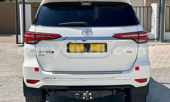 Acheter Occasion Voiture Toyota Fortuner Blanc à Lusaka, Zambie Acheter Occasion Voiture Toyota Fortuner Blanc à Lusaka, Zambie