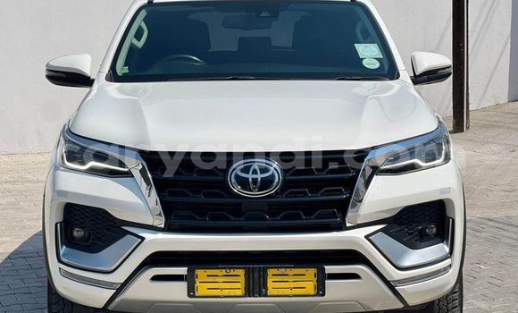 Acheter Occasion Voiture Toyota Fortuner Blanc à Lusaka, Zambie Acheter Occasion Voiture Toyota Fortuner Blanc à Lusaka, Zambie