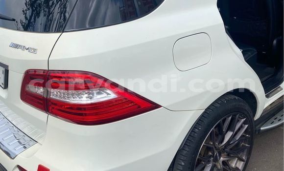 Acheter Occasion Voiture Mercedes‒Benz ML–Class Blanc à Lusaka, Zambie Acheter Occasion Voiture Mercedes‒Benz ML–Class Blanc à Lusaka, Zambie