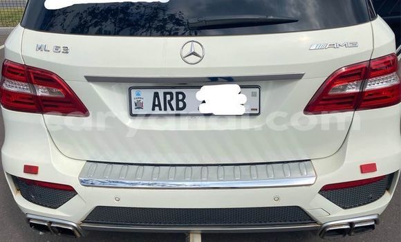 Acheter Occasion Voiture Mercedes‒Benz ML–Class Blanc à Lusaka, Zambie Acheter Occasion Voiture Mercedes‒Benz ML–Class Blanc à Lusaka, Zambie