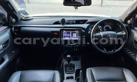 Buy Used Toyota Hilux White Car in Lusaka in Zambia