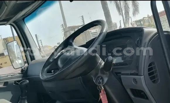 Tenga Tsaru Mercedes–Benz Truck Chena Rori in Lusaka in Zambia Tenga Tsaru Mercedes–Benz Truck Chena Rori in Lusaka in Zambia