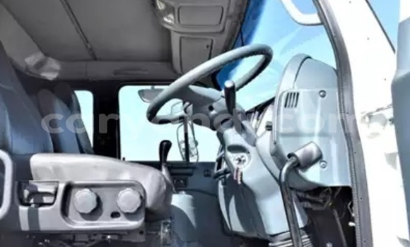 Acheter Occasion Utilitaire Nissan UD Blanc à Choma, Du sud Acheter Occasion Utilitaire Nissan UD Blanc à Choma, Du sud