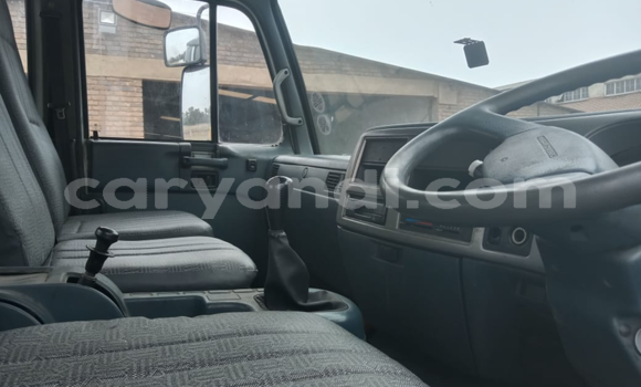 Nunua Ilio tumika Nissan UD Nyeupe Lori ndani ya Lusaka nchini Zambia Nunua Ilio tumika Nissan UD Nyeupe Lori ndani ya Lusaka nchini Zambia