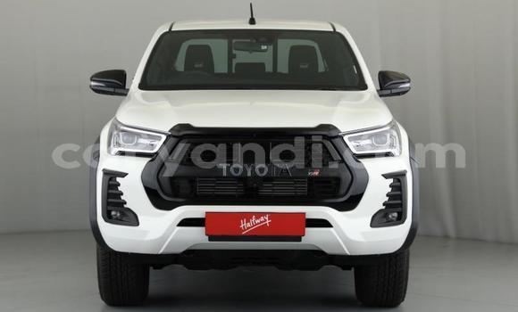 Acheter Occasion Voiture Toyota Hilux Blanc à Chingola, Zambie Acheter Occasion Voiture Toyota Hilux Blanc à Chingola, Zambie
