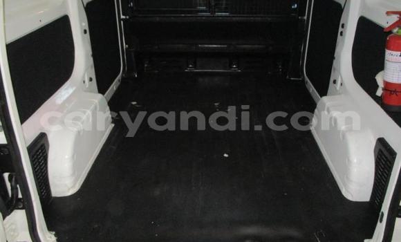 Nunua Ilio tumika Nissan NV200 Nyeupe Gari ndani ya Lusaka nchini Zambia Nunua Ilio tumika Nissan NV200 Nyeupe Gari ndani ya Lusaka nchini Zambia