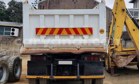 Tenga Tsaru Man TGX Chena Rori in Lusaka in Zambia Tenga Tsaru Man TGX Chena Rori in Lusaka in Zambia