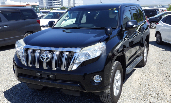 Nunua Ilio tumika Toyota Land Cruiser Prado Nyeusi Gari ndani ya Chama nchini Kusini Nunua Ilio tumika Toyota Land Cruiser Prado Nyeusi Gari ndani ya Chama nchini Kusini