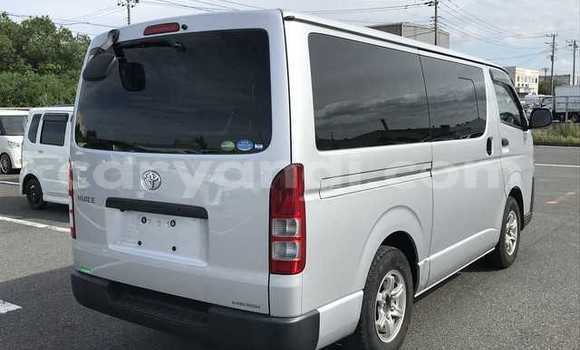 Buy Used Toyota Hiace Silver Car in Kitwe in Zambia Buy Used Toyota Hiace Silver Car in Kitwe in Zambia