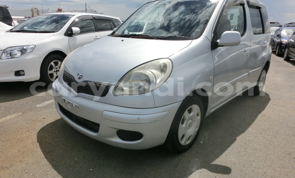 Tenga Tsaru Toyota FunCargo Sirivha Mota in Livingstone in Zambia