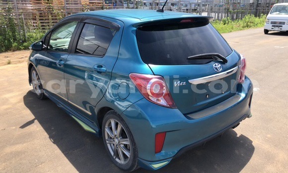 Acheter Occasion Voiture Toyota Vitz Bleu à Lusaka, Zambie Acheter Occasion Voiture Toyota Vitz Bleu à Lusaka, Zambie