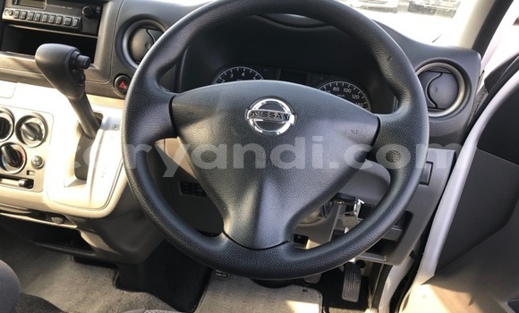 Nunua Ilio tumika Nissan Caravan Nyeupe Gari ndani ya Lusaka nchini Zambia Nunua Ilio tumika Nissan Caravan Nyeupe Gari ndani ya Lusaka nchini Zambia