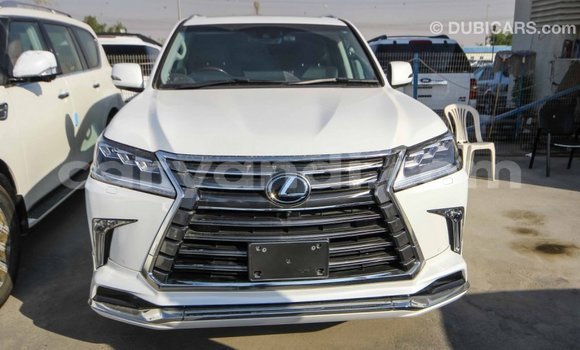 Nunua Imported Lexus LX Nyeupe Gari ndani ya Import - Dubai nchini Zambia Nunua Imported Lexus LX Nyeupe Gari ndani ya Import - Dubai nchini Zambia
