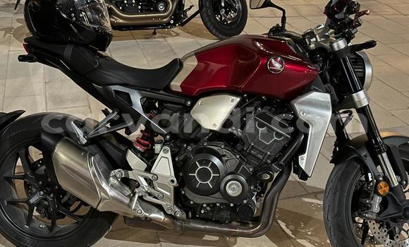 Tenga Tsaru Honda CB Tsvuku Bike in Lusaka in Zambia