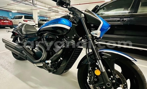 Buy Used Suzuki Boulevard Blue Bike in Lusaka in Zambia
