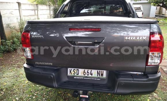 Buy Used Toyota Hilux Silver Car in Chilanga in Lusaka Buy Used Toyota Hilux Silver Car in Chilanga in Lusaka