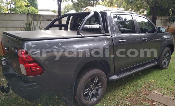 Tenga Tsaru Toyota Hilux Sirivha Mota in Chilanga in Lusaka Tenga Tsaru Toyota Hilux Sirivha Mota in Chilanga in Lusaka