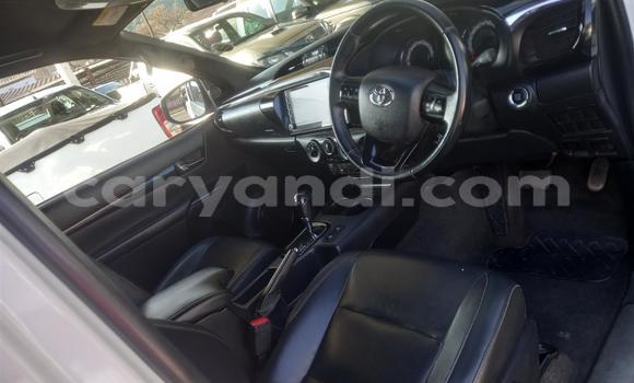 Nunua Ilio tumika Toyota Hilux Nyeupe Gari ndani ya Chilanga nchini Lusaka Nunua Ilio tumika Toyota Hilux Nyeupe Gari ndani ya Chilanga nchini Lusaka