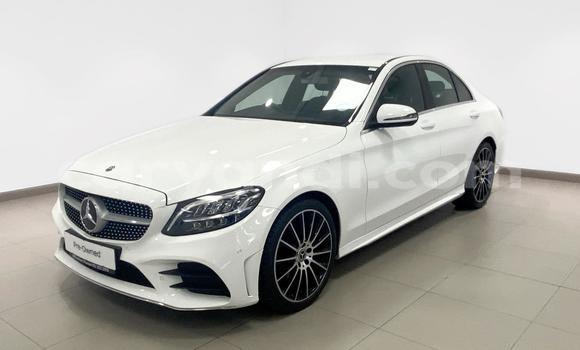 Buy Used Mercedes-Benz C-Classe White Car in Lusaka in Zambia