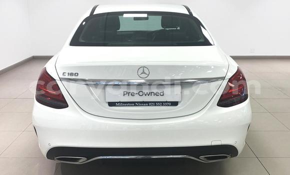 Acheter Occasion Voiture Mercedes-Benz C-Classe Blanc à Lusaka, Zambie Acheter Occasion Voiture Mercedes-Benz C-Classe Blanc à Lusaka, Zambie