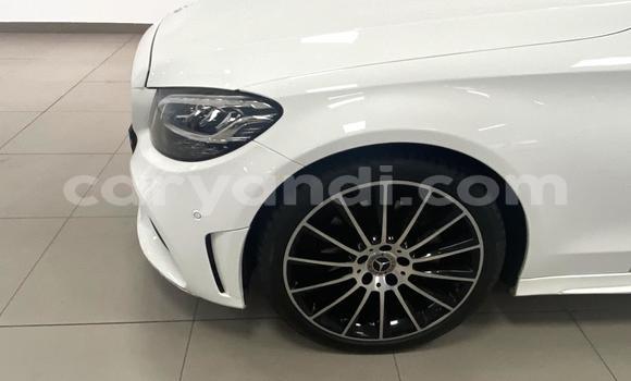 Acheter Occasion Voiture Mercedes-Benz C-Classe Blanc à Lusaka, Zambie Acheter Occasion Voiture Mercedes-Benz C-Classe Blanc à Lusaka, Zambie