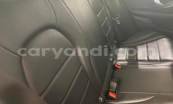 Acheter Occasion Voiture Mercedes-Benz C-Classe Blanc à Lusaka, Zambie Acheter Occasion Voiture Mercedes-Benz C-Classe Blanc à Lusaka, Zambie