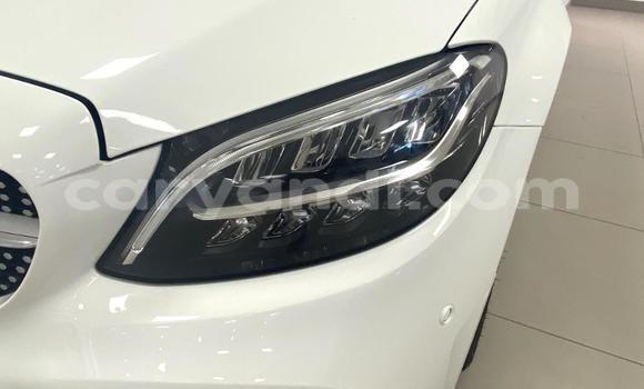Acheter Occasion Voiture Mercedes-Benz C-Classe Blanc à Lusaka, Zambie Acheter Occasion Voiture Mercedes-Benz C-Classe Blanc à Lusaka, Zambie