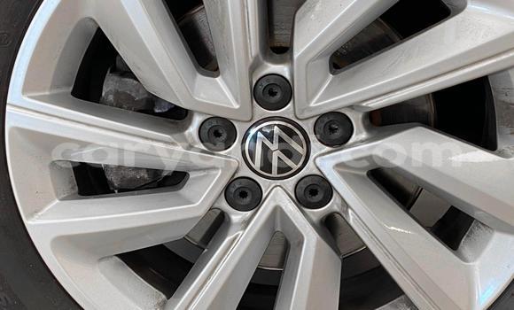 Acheter Occasion Voiture Volkswagen T-Roc Blanc à Lusaka, Zambie Acheter Occasion Voiture Volkswagen T-Roc Blanc à Lusaka, Zambie