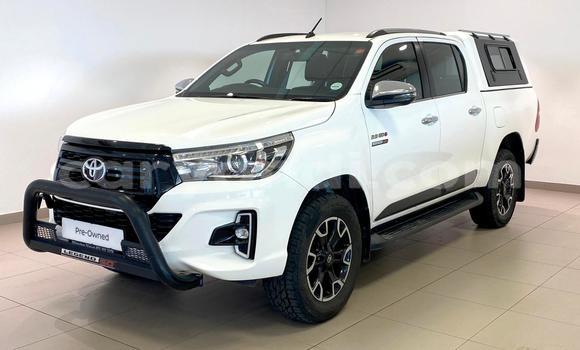Acheter Occasion Voiture Toyota Hilux Blanc à Lusaka, Zambie