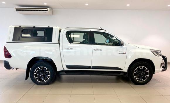 Buy Used Toyota Hilux White Car in Lusaka in Zambia Buy Used Toyota Hilux White Car in Lusaka in Zambia