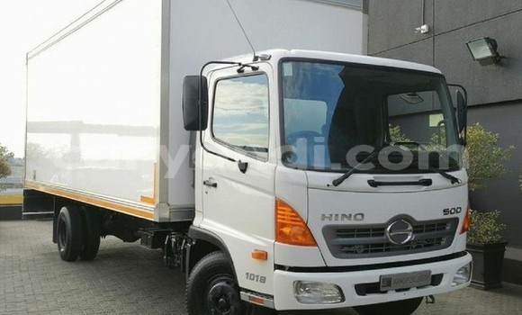 Buy Used Hino 300 Series White Truck in Lusaka in Zambia