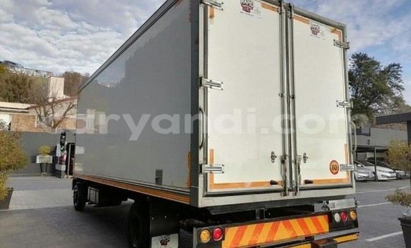 Buy Used Hino 300 Series White Truck in Lusaka in Zambia Buy Used Hino 300 Series White Truck in Lusaka in Zambia