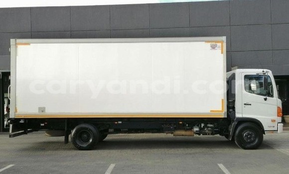 Buy Used Hino 300 Series White Truck in Lusaka in Zambia Buy Used Hino 300 Series White Truck in Lusaka in Zambia