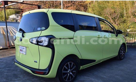Nunua Ilio tumika Toyota Sienta Kijani Gari ndani ya Livingstone nchini Zambia Nunua Ilio tumika Toyota Sienta Kijani Gari ndani ya Livingstone nchini Zambia
