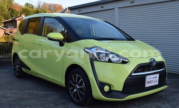 Nunua Ilio tumika Toyota Sienta Kijani Gari ndani ya Livingstone nchini Zambia Nunua Ilio tumika Toyota Sienta Kijani Gari ndani ya Livingstone nchini Zambia