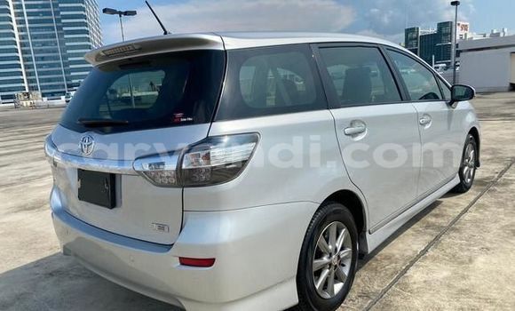 Acheter Occasion Voiture Toyota Wish Gris à Livingstone, Zambie Acheter Occasion Voiture Toyota Wish Gris à Livingstone, Zambie