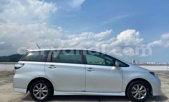Acheter Occasion Voiture Toyota Wish Gris à Livingstone, Zambie Acheter Occasion Voiture Toyota Wish Gris à Livingstone, Zambie