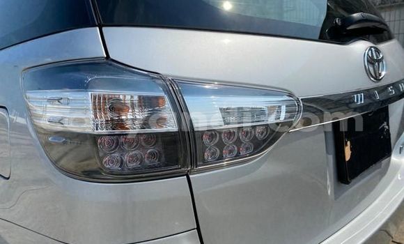 Acheter Occasion Voiture Toyota Wish Gris à Livingstone, Zambie Acheter Occasion Voiture Toyota Wish Gris à Livingstone, Zambie