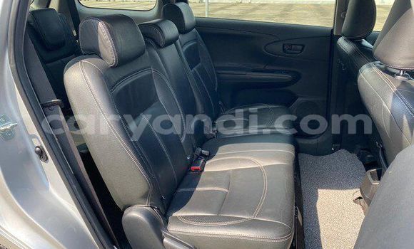 Acheter Occasion Voiture Toyota Wish Gris à Livingstone, Zambie Acheter Occasion Voiture Toyota Wish Gris à Livingstone, Zambie