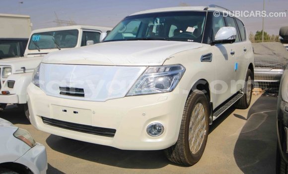 Acheter Import Voiture Nissan Patrol Blanc à Import - Dubai, Zambie Acheter Import Voiture Nissan Patrol Blanc à Import - Dubai, Zambie