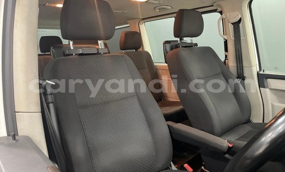 Buy Used Volkswagen Caravelle White Car in Lusaka in Zambia Buy Used Volkswagen Caravelle White Car in Lusaka in Zambia