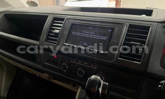 Buy Used Volkswagen Caravelle White Car in Lusaka in Zambia Buy Used Volkswagen Caravelle White Car in Lusaka in Zambia