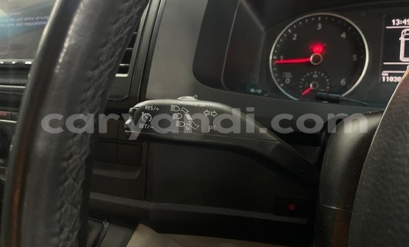 Buy Used Volkswagen Caravelle White Car in Lusaka in Zambia Buy Used Volkswagen Caravelle White Car in Lusaka in Zambia