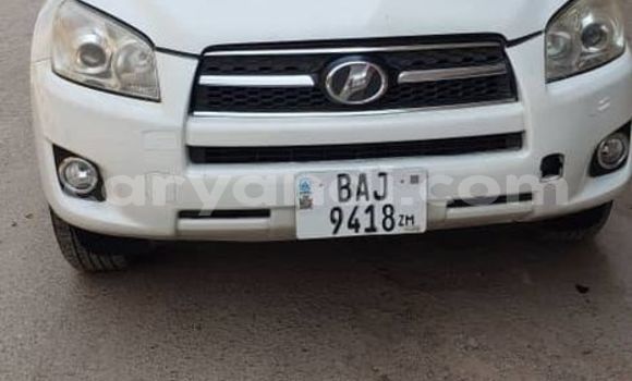 Acheter Occasion Voiture Toyota RAV4 Blanc à Lusaka, Zambie