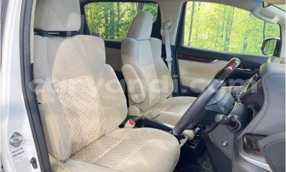 Buy Used Toyota Alphard White Car in Lusaka in Zambia Buy Used Toyota Alphard White Car in Lusaka in Zambia